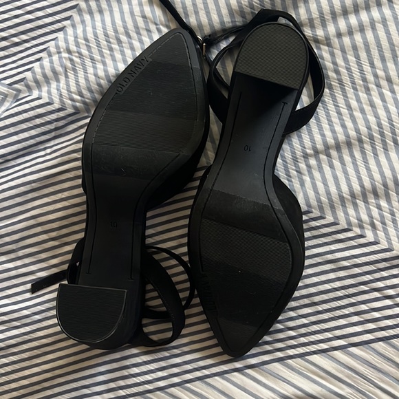 Brand new pointed toe heels - Picture 2 of 12